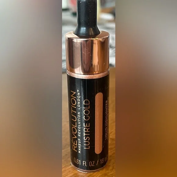 🌻 Revolution London Highlighter Lustre Gold Full Size Sealed Last 1 NEW - Picture 4 of 4